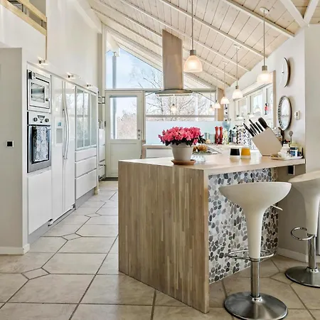 Stunning In With Sauna Feriehus Gilleleje