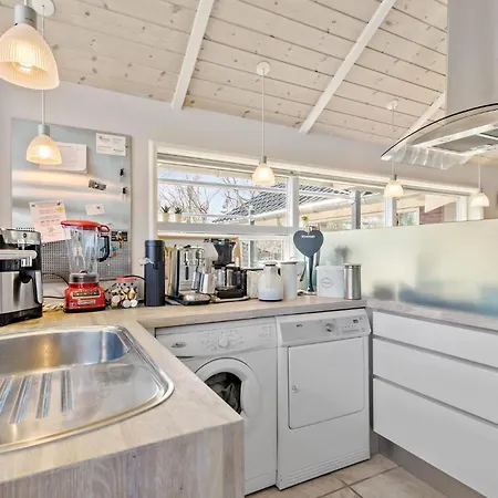 Feriehus Stunning In With Sauna *