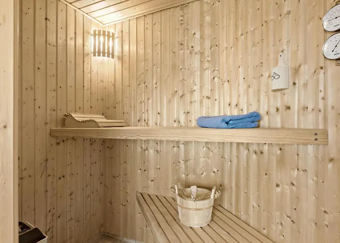 Vakantiehuis Stunning In With Sauna Gilleleje